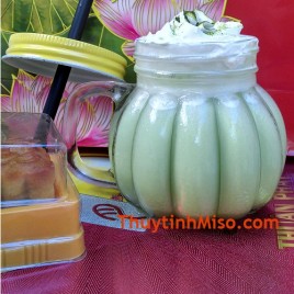 Ly thủy tinh hình quả bí ngô