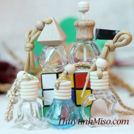 Chai đựng tinh dầu treo xe ô tô
